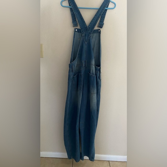 NWOT Denim Bib Denim Overalls Barrel Wide Leg Baggy Adjustable Straps Medium - Picture 6 of 8
